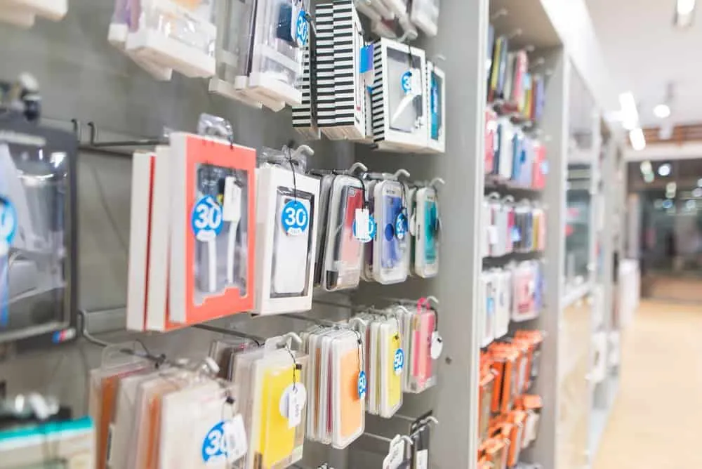 6 Best MagSafe Wallets for iPhone