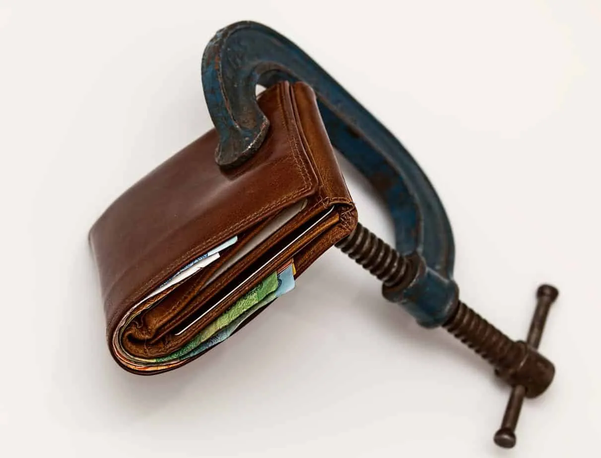 Why to Slim Down Your Wallet (5 Steps)