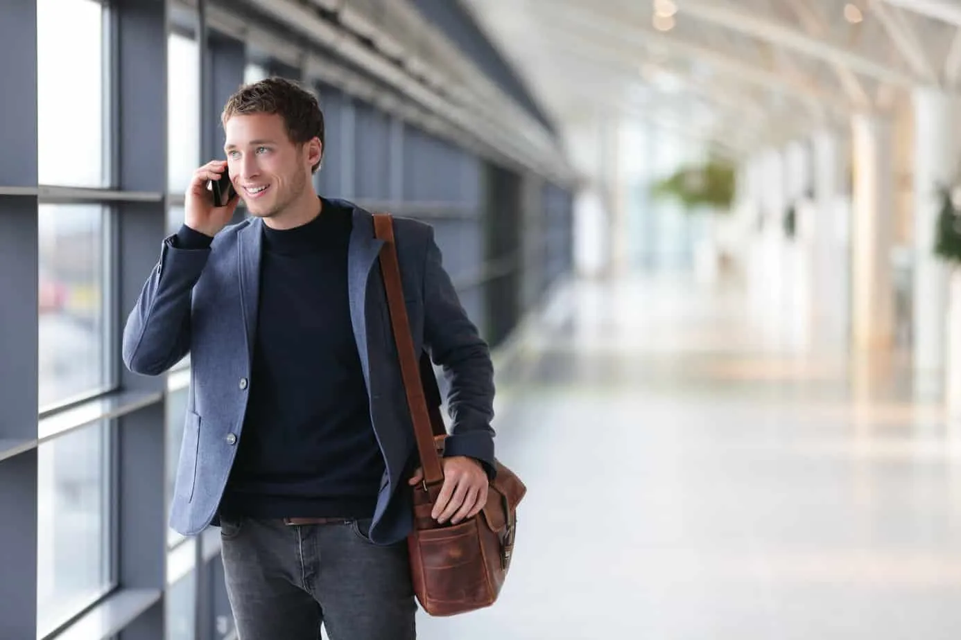 Sling Bag vs Messenger Bag: The Difference