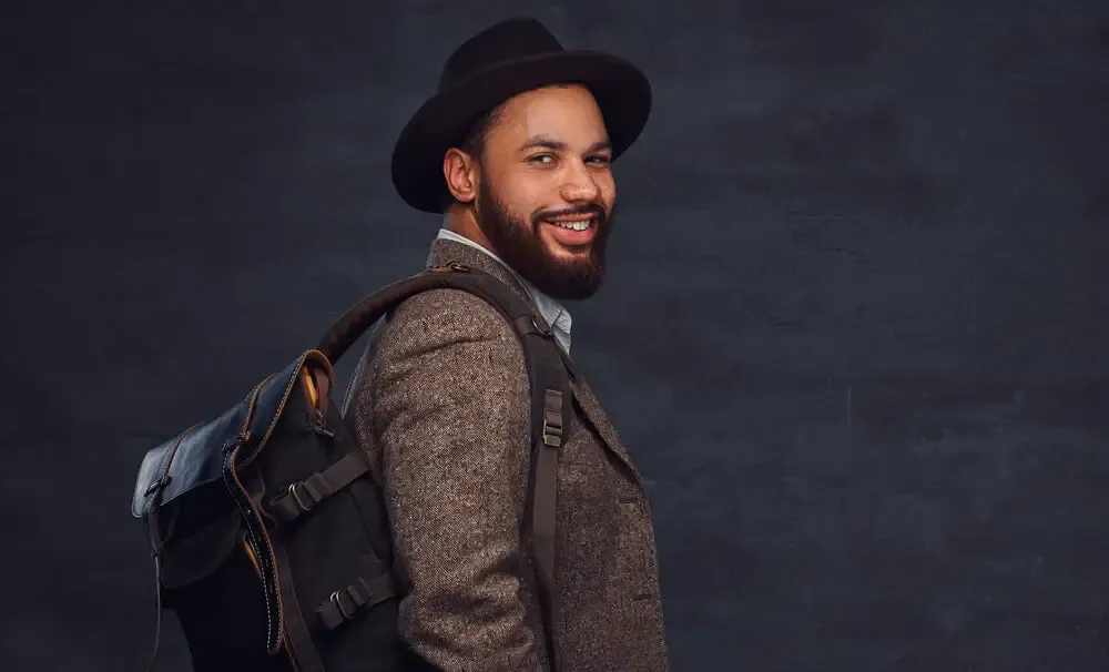 What Type of Bag Should a Man Carry?