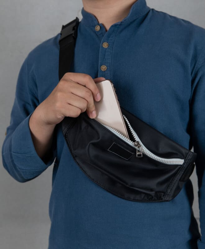 Sling Bag Vs Messenger Bag What s The Difference 