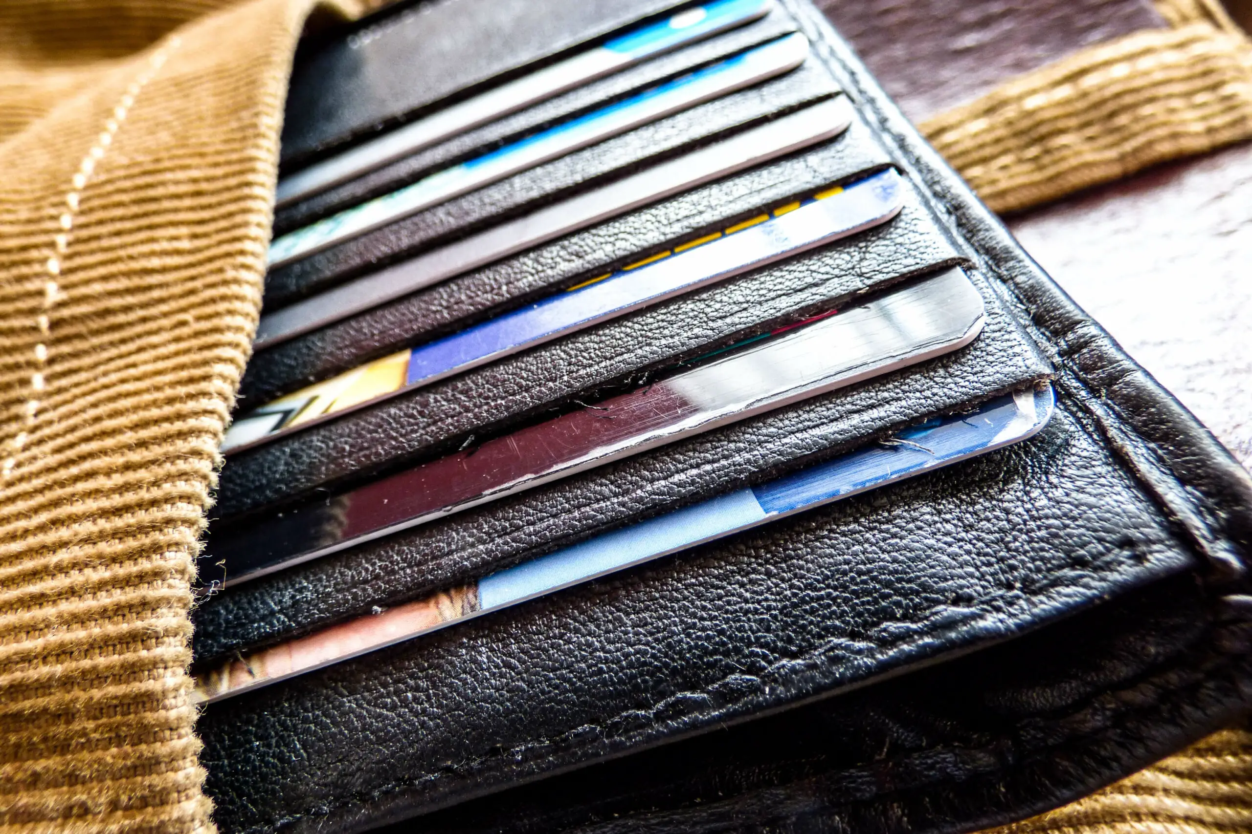 Article: Wallets That Hold a Lot of Cards